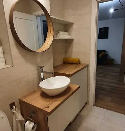 Hara House * קלוז'-נאפוקה